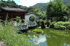 冠嶽園庭園